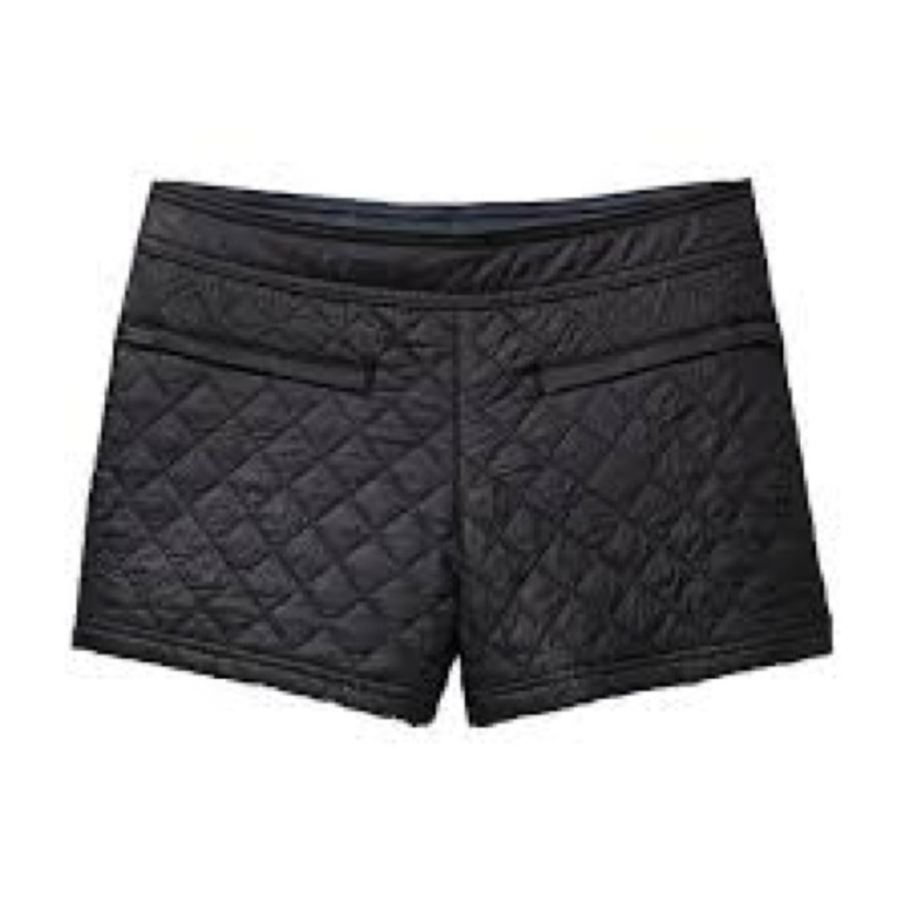 Athleta Toasty Buns quilted black shorts size 6